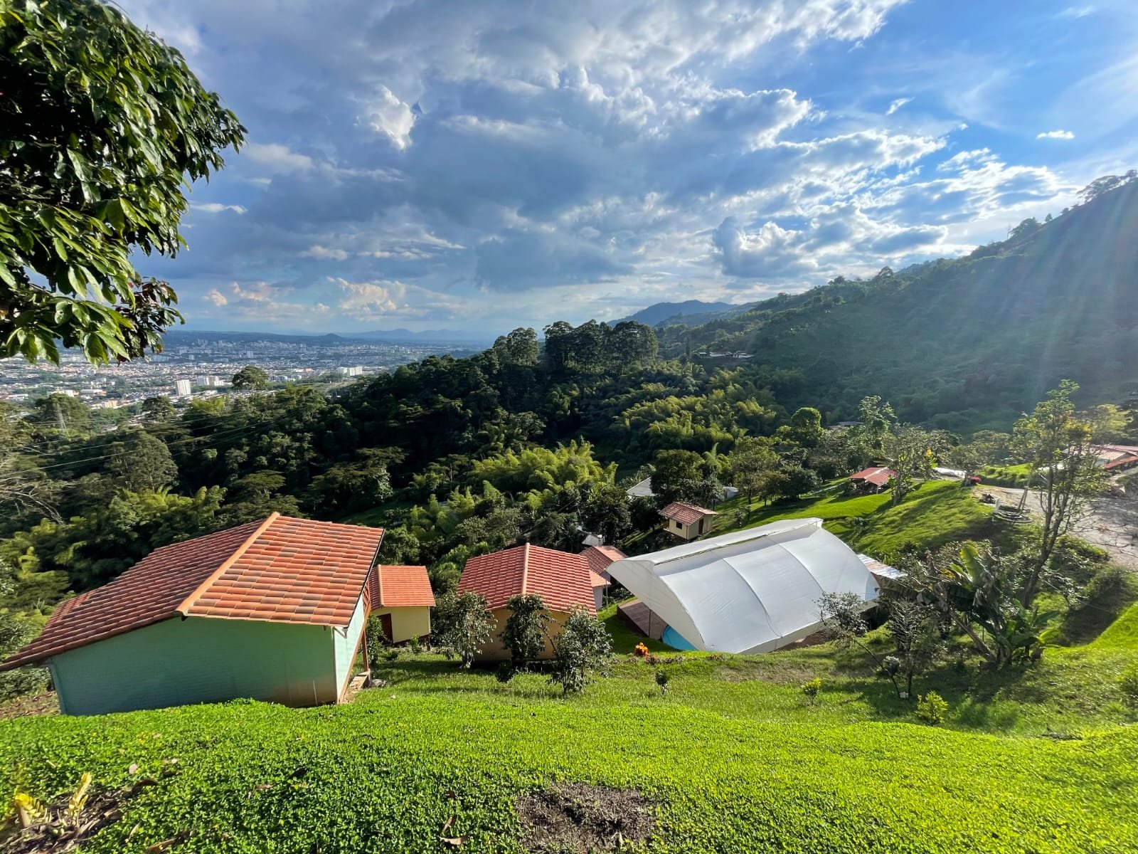 wellness retreat view of mountains in Pereira Colombia